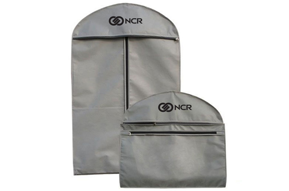 Túi vải không dệt đựng áo vest – “Vải không dệt Kinh Bắc”