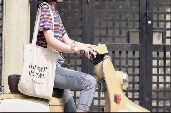 Túi vải bố - xu hướng mới của giới trẻ hiện đại